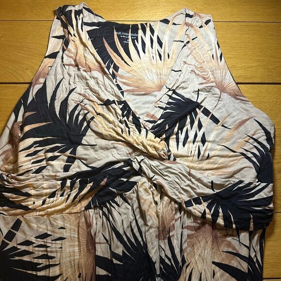 Soft Surroundings sleeveless maxi dress with a tropical palm leaf print 3x - Picture 4 of 5